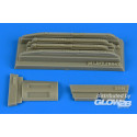 Su17M3/M4 Fitter K fully louded chaff/ flare dispensers f.HobbyBoss